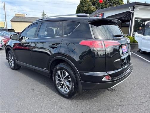2018 Toyota RAV4 Hybrid XLE
