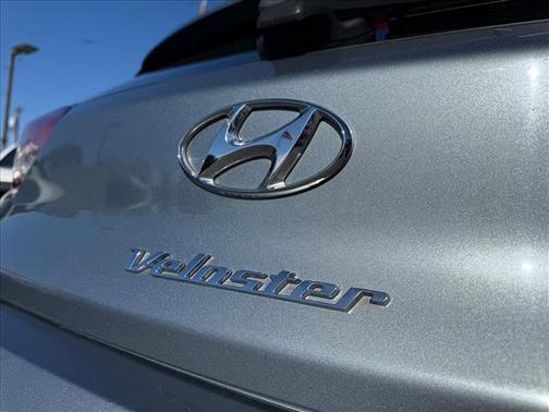 2019 Hyundai Veloster Base