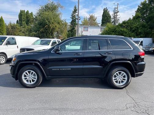 2020 Jeep Grand Cherokee Laredo