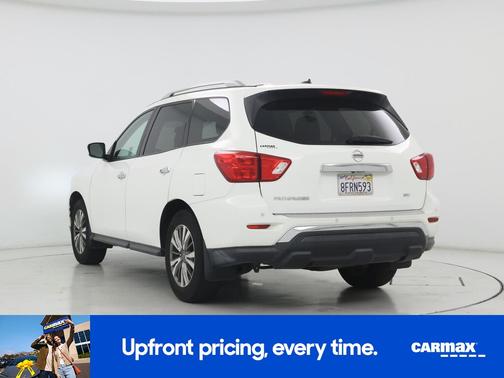2018 Nissan Pathfinder SV