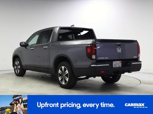 Gray 2017 Honda Ridgeline RTL-E