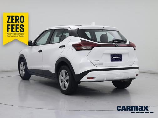 White 2024 Nissan Kicks S
