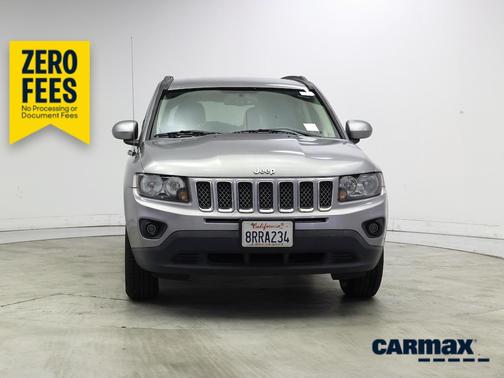 Silver 2017 Jeep Compass Latitude