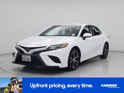 White 2020 Toyota Camry SE