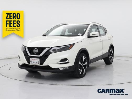White 2022 Nissan Rogue Sport SL