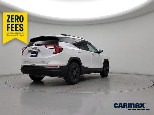 White 2024 GMC Terrain AT4