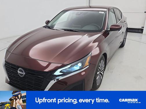 Red 2023 Nissan Altima SV