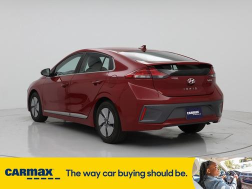 2022 Hyundai IONIQ Hybrid SE