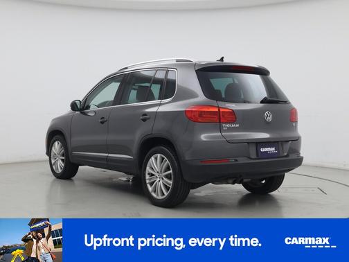Gray 2016 Volkswagen Tiguan SE