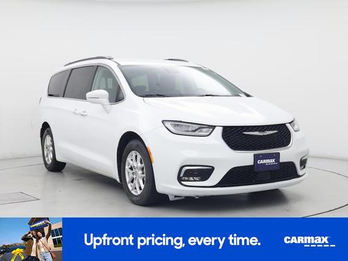 White 2022 Chrysler Pacifica Touring L