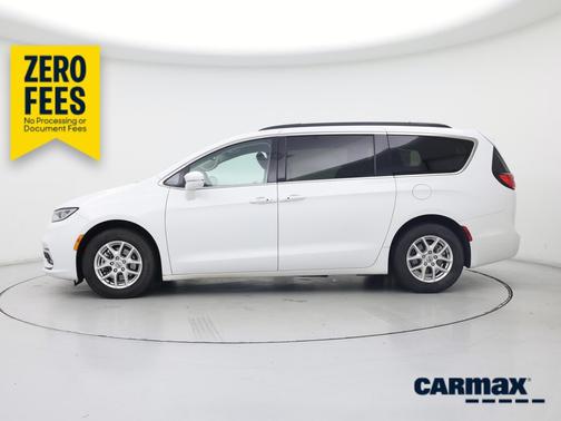 White 2022 Chrysler Pacifica Touring L