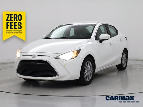 White 2017 Toyota Yaris iA