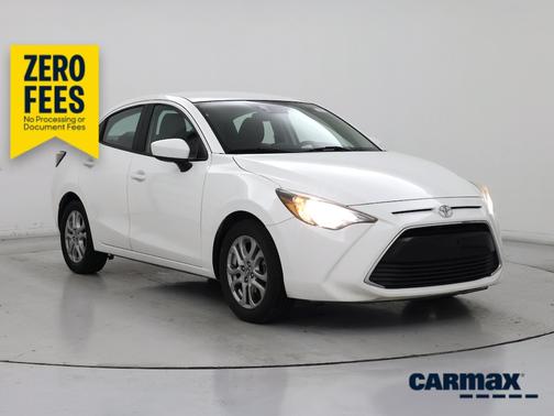 White 2017 Toyota Yaris iA