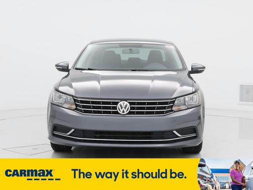 2017 Volkswagen Passat S