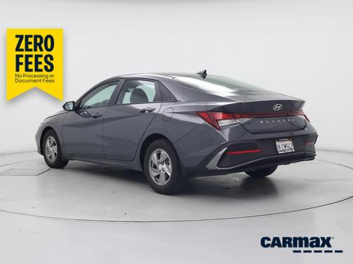 Gray 2024 Hyundai ELANTRA SE