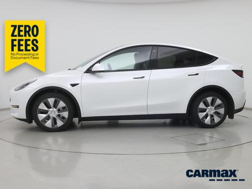 White 2023 Tesla Model Y Long Range