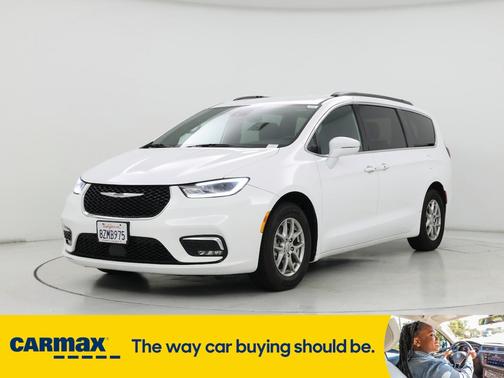 2022 Chrysler Pacifica Touring