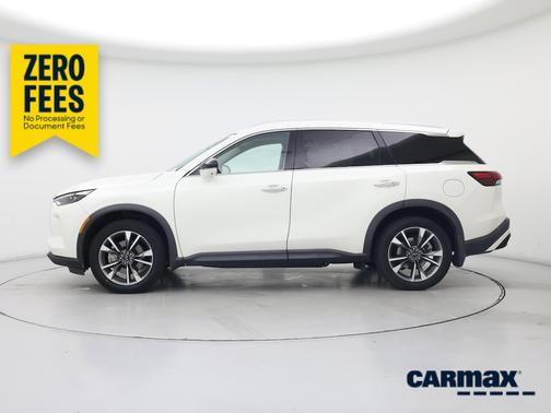 White 2023 INFINITI QX60 Luxe