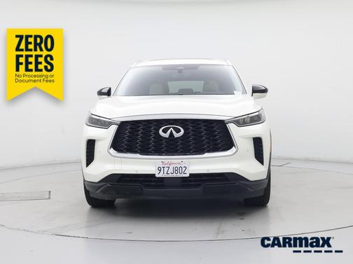 White 2023 INFINITI QX60 Luxe