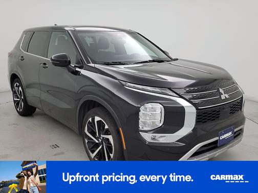 Black 2024 Mitsubishi Outlander SE