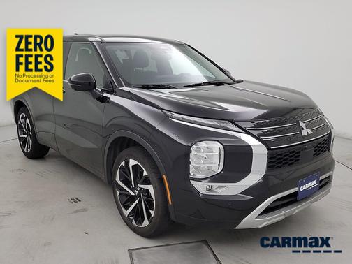 Black 2024 Mitsubishi Outlander SE