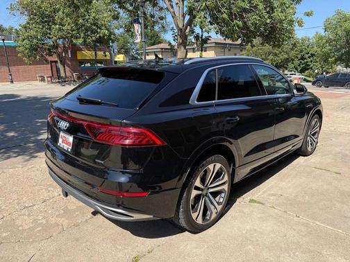 Orca Black Metallic 2019 Audi Q8 3.0T Premium Plus