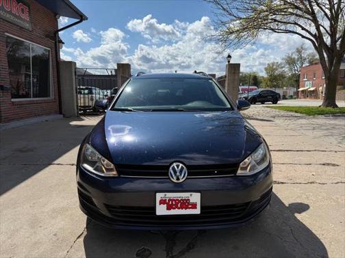 2016 Volkswagen Golf SportWagen TSI S 4-Door
