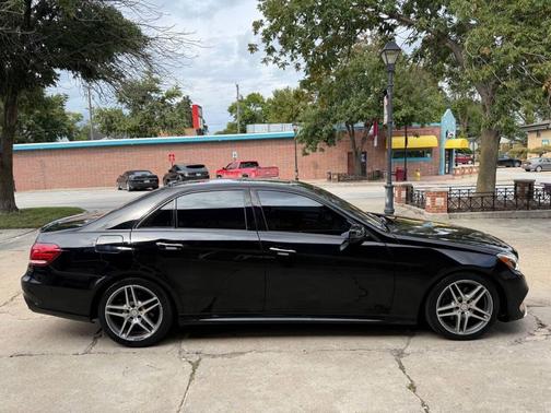 2016 Mercedes-Benz E-Class E 350 4MATIC AWD 4dr Sedan