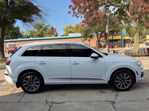 2017 Audi Q7 3.0T Premium