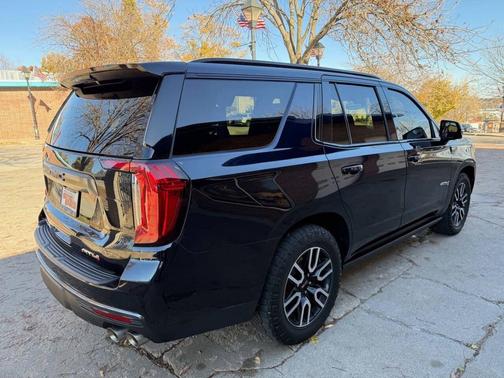 2022 GMC Yukon 4WD AT4