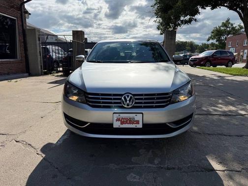 Reflex Silver Metallic 2014 Volkswagen Passat 2.0L TDI DSG SE w/Sunroof