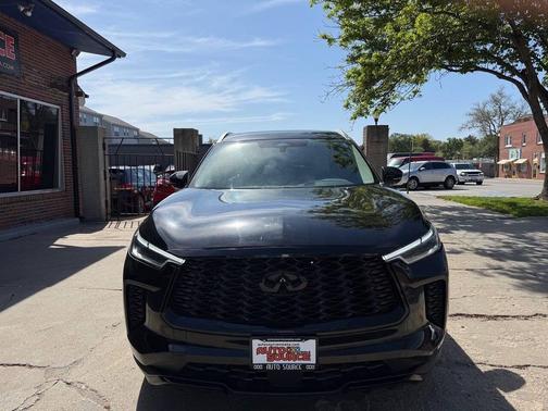 Mineral Black 2024 INFINITI QX60 Luxe