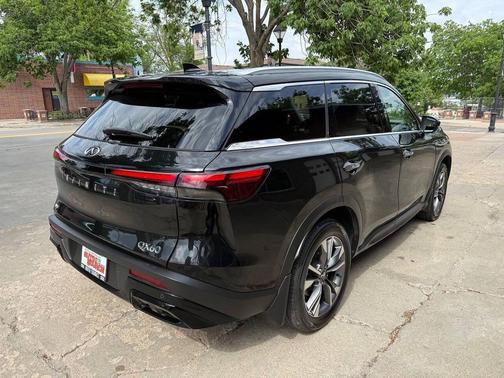 Mineral Black 2024 INFINITI QX60 Luxe