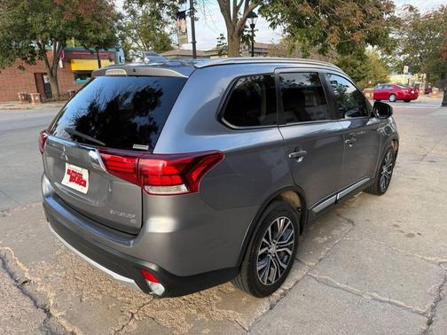 2018 Mitsubishi Outlander SE