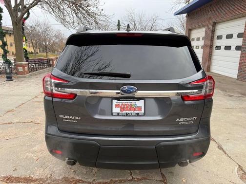 2023 Subaru Ascent Limited 8-Passenger