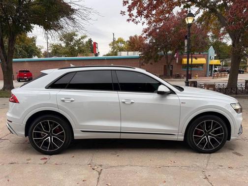 2019 Audi Q8 3.0T Premium Plus