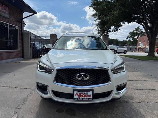 Majestic White 2019 INFINITI QX60 Luxe