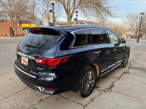 2017 INFINITI QX60 Base