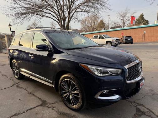 2017 INFINITI QX60 Base