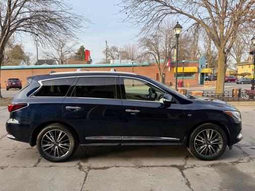 2017 INFINITI QX60 Base