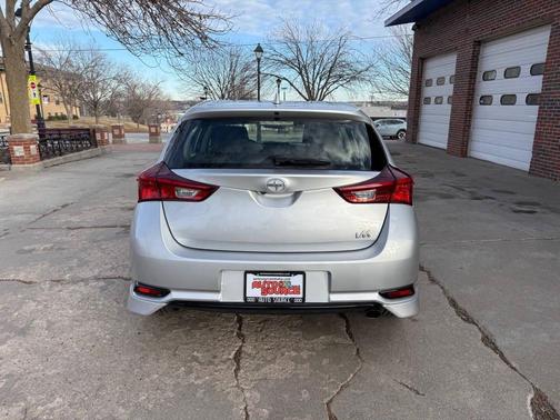 2016 Scion iM Base 4dr Hatchback CVT
