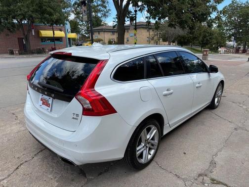 2015 Volvo V60 T5 Premier