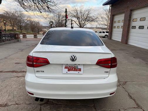 2015 Volkswagen Jetta 1.8T Sport