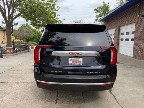 Midnight Blue Metallic 2021 GMC Yukon Denali