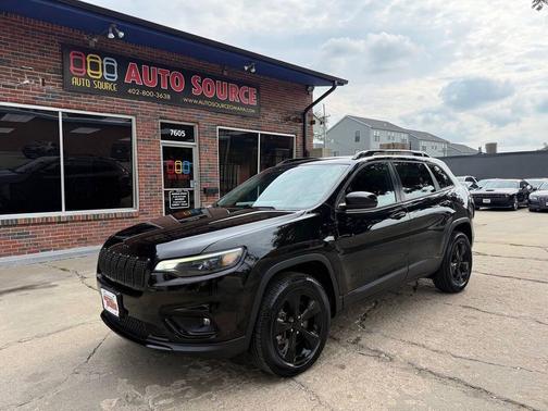 Diamond Black Crystal Pearlcoat 2021 Jeep Cherokee Altitude