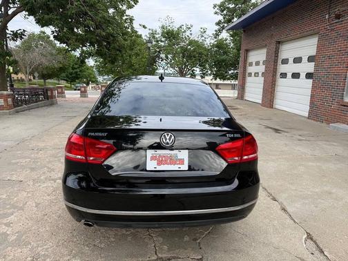 Black 2014 Volkswagen Passat 2.0L TDI DSG SEL Premium