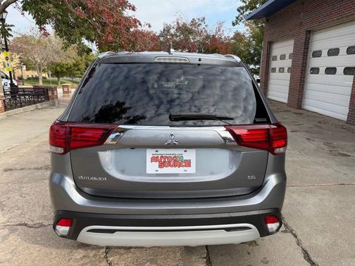 2020 Mitsubishi Outlander SEL