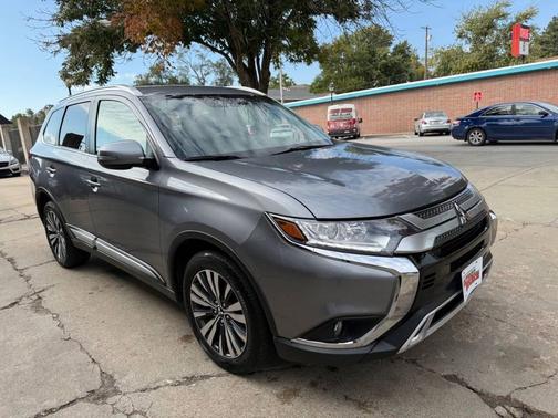 2020 Mitsubishi Outlander SEL
