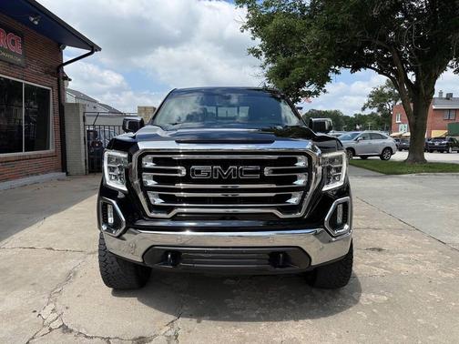 Onyx Black 2021 GMC Sierra 1500 SLT