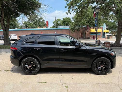 Narvik Black 2018 Jaguar F-PACE 30t Premium